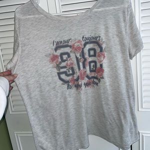 Grey/White T-shirt with open back